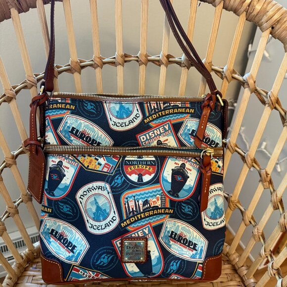 Dooney and Bourke Disney Cruise Line Europe 2018 Shoulder Bag - Picture 1 of 3